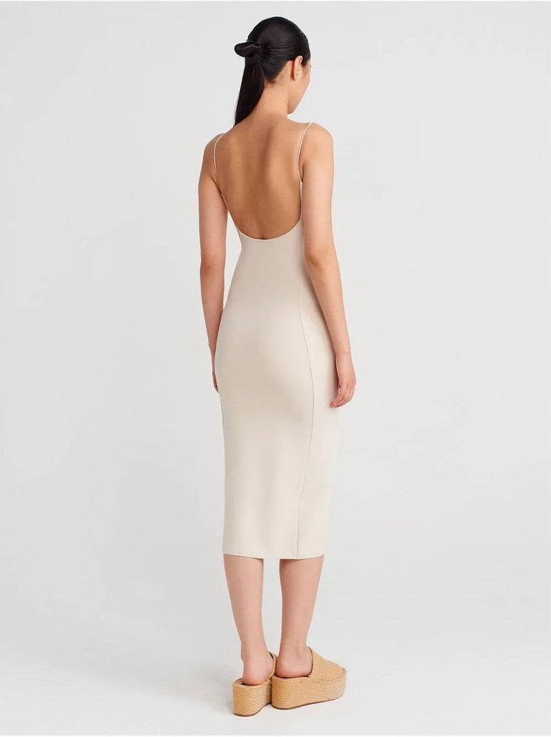 Abito midi aderente senza maniche con dettaglio cut-out dilvin Crema - Kiabi