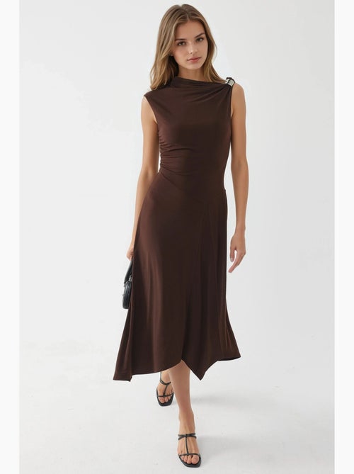 Abito midi asimmetrico con dettaglio accessorio busem - Kiabi Abito midi asimmetrico con dettaglio accessorio busem - Kiabi