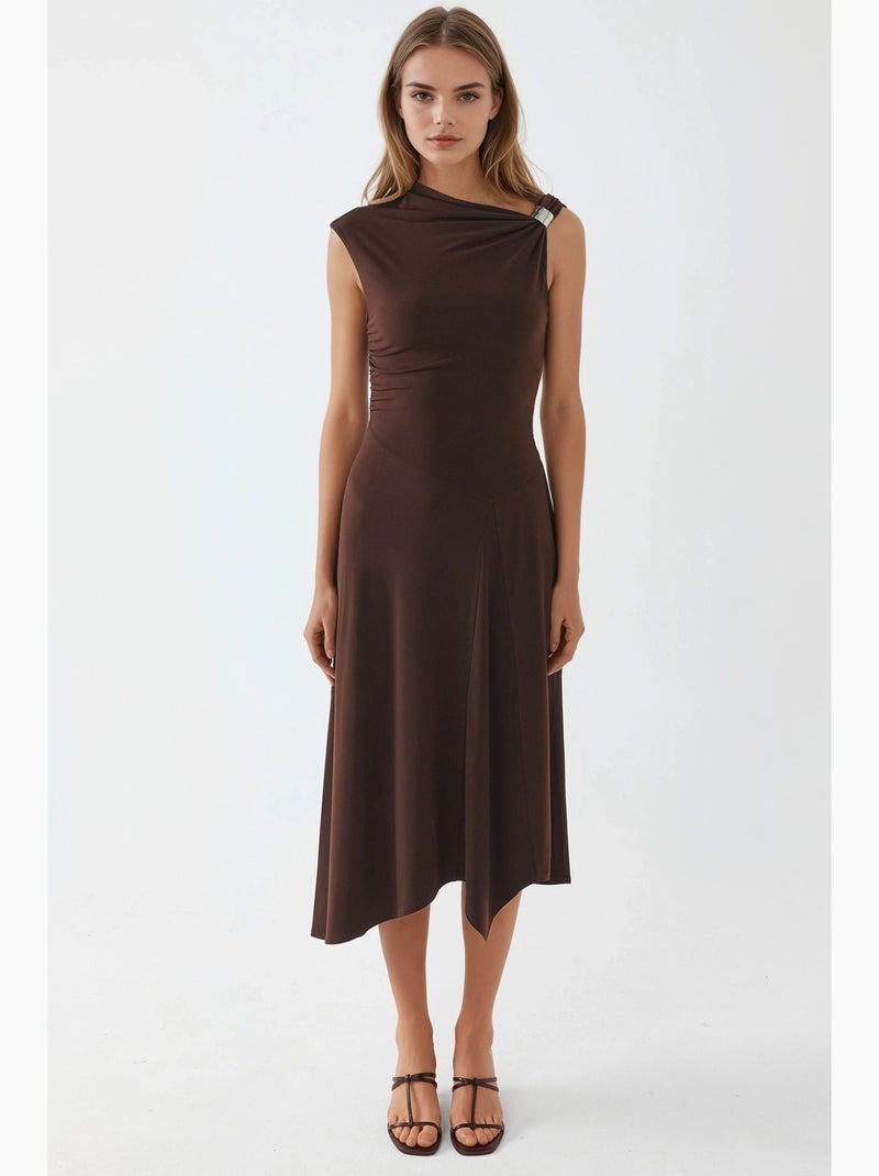 Abito midi asimmetrico con dettaglio accessorio busem Marrone scuro - Kiabi
