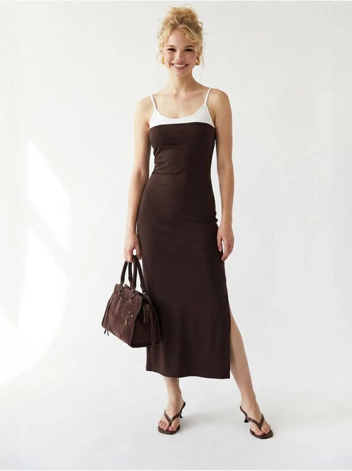 Abito midi bodycon senza maniche con spacco mixray - Kiabi Abito midi bodycon senza maniche con spacco mixray - Kiabi