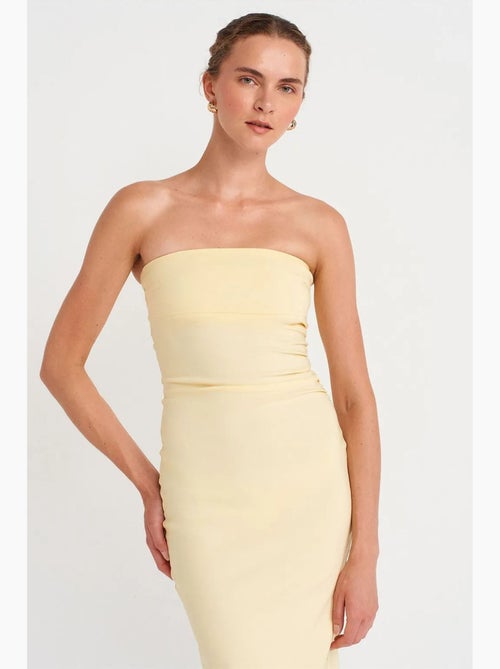 Abito midi bodycon senza spalline con spacco dilvin - Kiabi Abito midi bodycon senza spalline con spacco dilvin - Kiabi