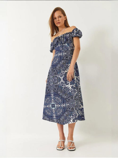 Abito midi con motivo e spacchi sul collo bianco lucci - Kiabi Abito midi con motivo e spacchi sul collo bianco lucci - Kiabi