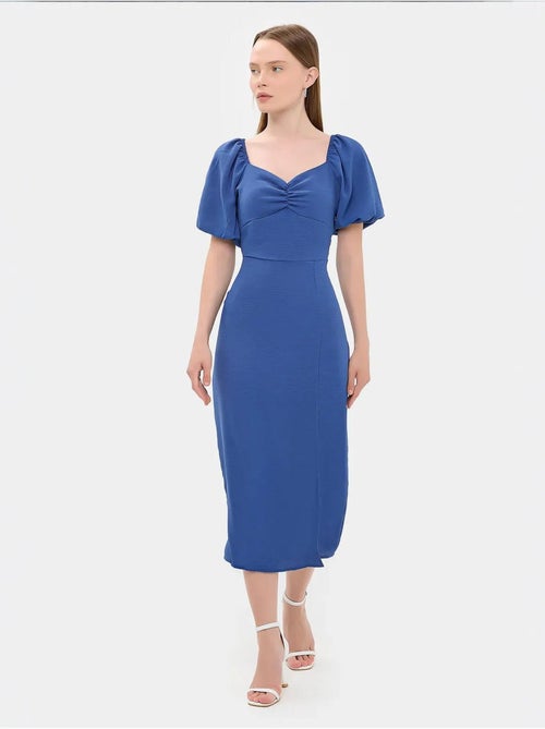 Abito midi con scollo a cuore e spacco laterale hiccup - Kiabi Abito midi con scollo a cuore e spacco laterale hiccup - Kiabi
