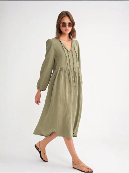 Abito midi con scollo a v e chiusura con laccetto mixray - Kiabi