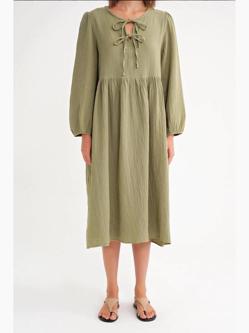 Abito midi con scollo a v e chiusura con laccetto mixray Verde pastello - Kiabi