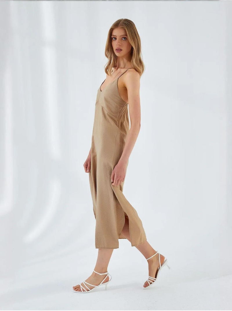 Abito midi con scollo a v e spacco mixray Beige argilla - Kiabi