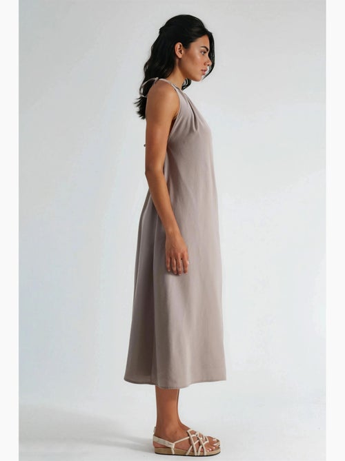 Abito midi con scollo all’americana busem - Kiabi Abito midi con scollo all’americana busem - Kiabi