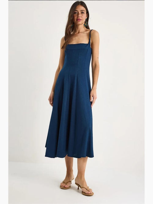 Abito midi con scollo quadrato e spalline sottili godet lucci - Kiabi Abito midi con scollo quadrato e spalline sottili godet lucci - Kiabi