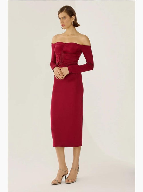 Abito midi con spalle scoperte hiccup - Kiabi Abito midi con spalle scoperte hiccup - Kiabi