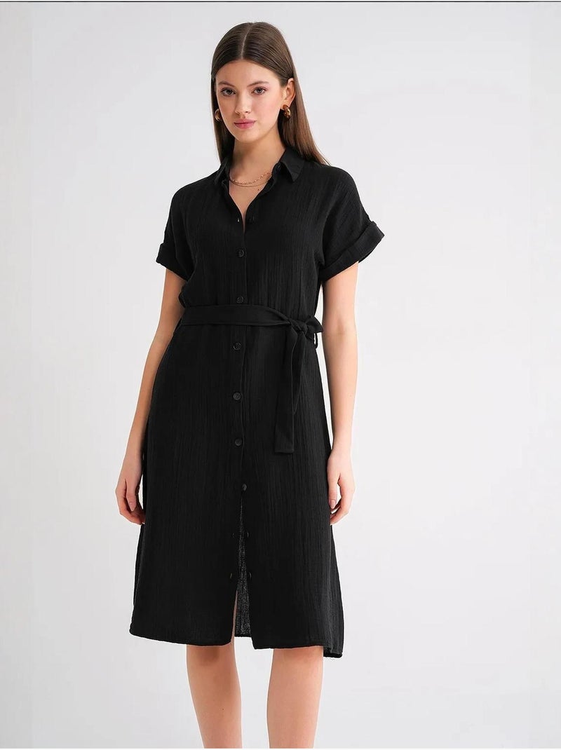 Abito midi dalla vestibilità comoda con colletto a camicia e bottoni mixray Nero - Kiabi