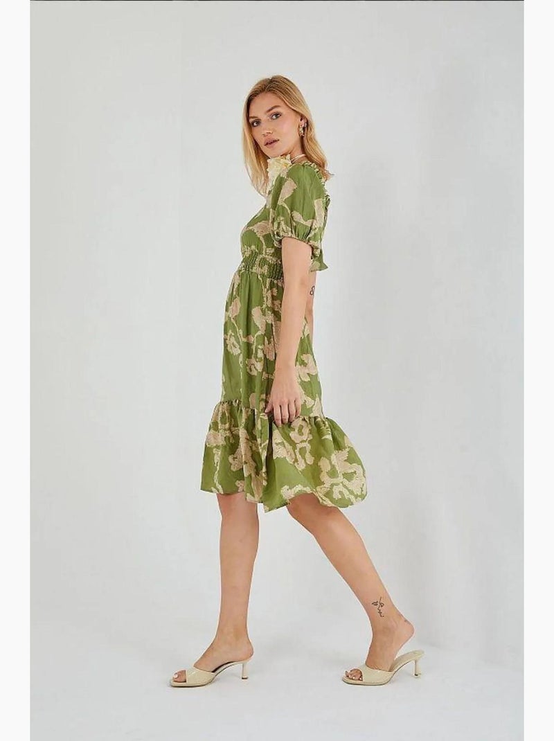 Abito midi floreale con ruches, scollo bardot e dettaglio con laccetto mixray Verde - Kiabi