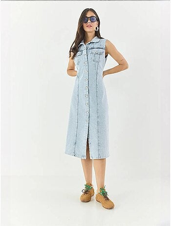 Abito midi in denim aderente con chiusura a bottoni lucci