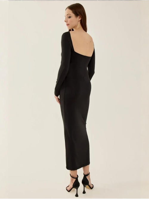 Abito midi in maglia con schiena scoperta hiccup - Kiabi Abito midi in maglia con schiena scoperta hiccup - Kiabi