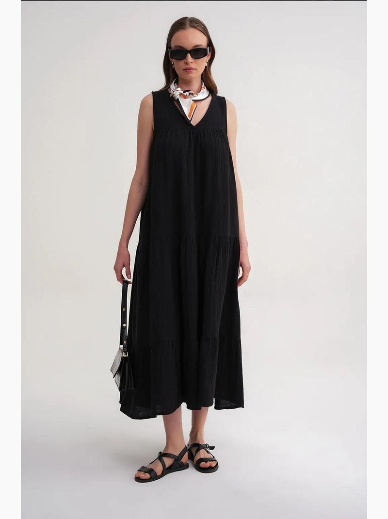 Abito midi in mussola senza maniche con scollo a v e tasche mixray Nero - Kiabi