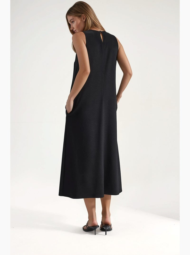 Abito midi relaxed fit con modal touch e tasche hiccup Nero - Kiabi