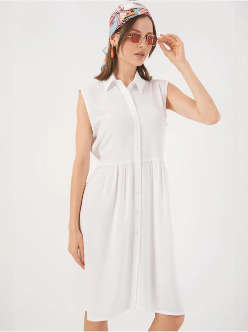 Abito midi senza maniche con bottoni e colletto a camicia bdart - Kiabi Abito midi senza maniche con bottoni e colletto a camicia bdart - Kiabi