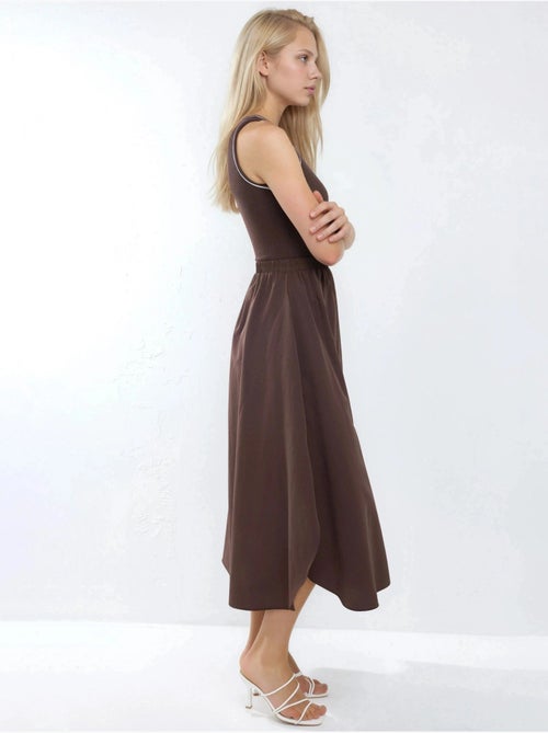 Abito midi senza maniche con scollo rotondo busem - Kiabi Abito midi senza maniche con scollo rotondo busem - Kiabi