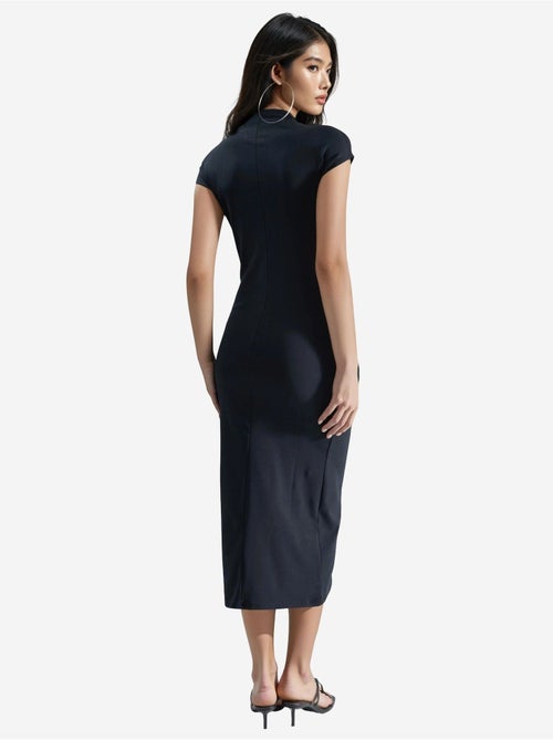 Abito midi slim fit con girocollo busem - Kiabi Abito midi slim fit con girocollo busem - Kiabi