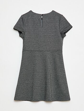 Abito Milano dalla linea svasata a maniche corte