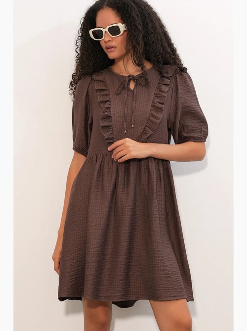 Abito mini a grembiule da donna a linea a bdart - Kiabi Abito mini a grembiule da donna a linea a bdart - Kiabi