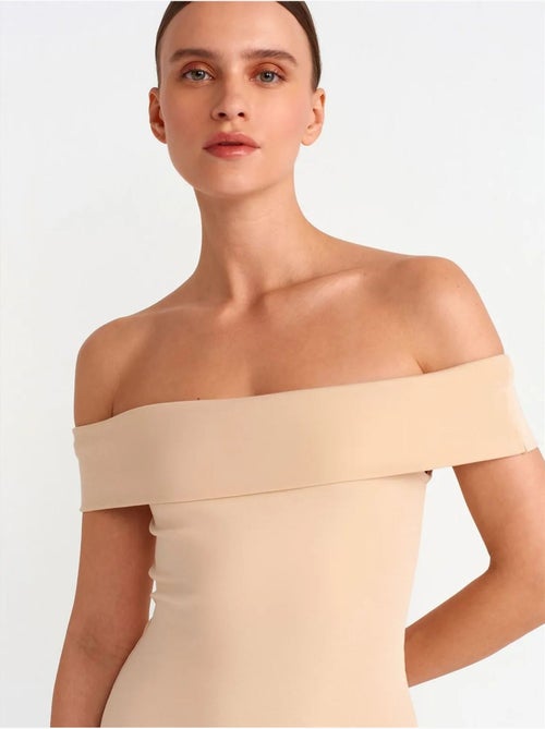 Abito mini aderente con scollo off-shoulder dilvin - Kiabi Abito mini aderente con scollo off-shoulder dilvin - Kiabi