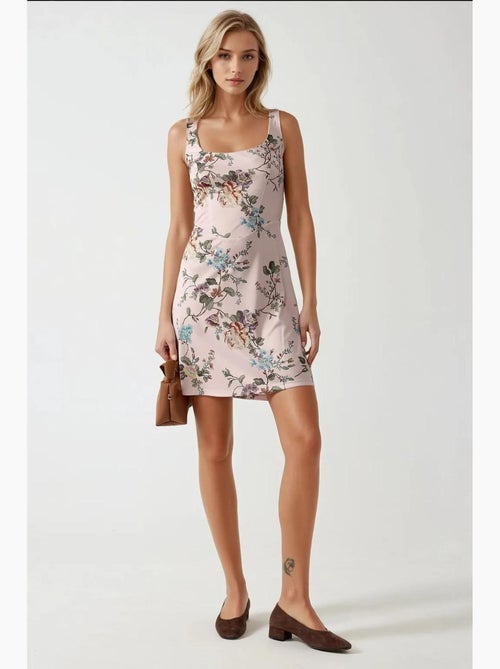 Abito mini bodycon con scollo quadrato e stampa floreale hiccup - Kiabi Abito mini bodycon con scollo quadrato e stampa floreale hiccup - Kiabi