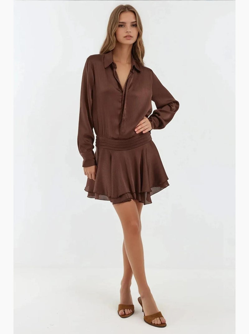 Abito mini con ruches e drappeggio, maniche lunghe e colletto a camicia hiccup Marrone scuro - Kiabi