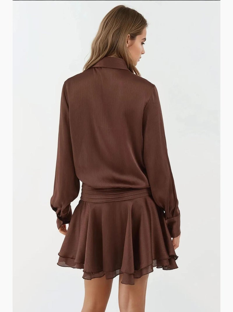 Abito mini con ruches e drappeggio, maniche lunghe e colletto a camicia hiccup Marrone scuro - Kiabi