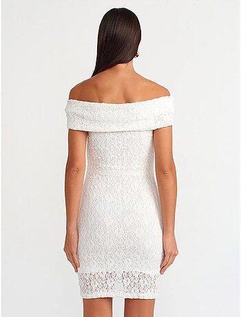 Abito mini in pizzo aderente