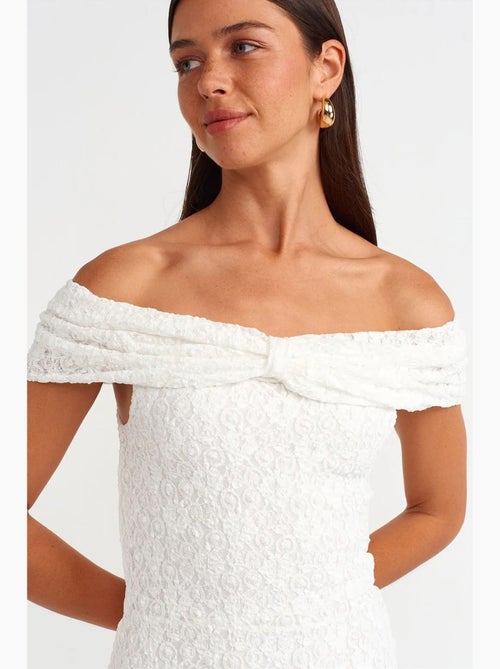 Abito mini in pizzo aderente dilvin - Kiabi Abito mini in pizzo aderente dilvin - Kiabi