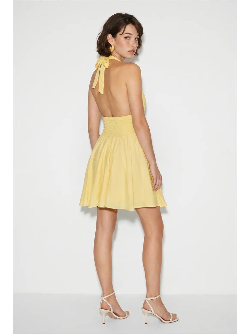 Abito mini skater con scollo all’americana lucci Giallo limone - Kiabi