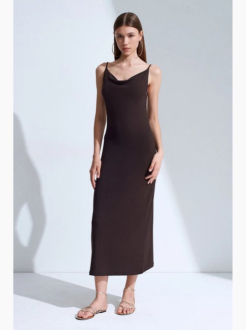 Abito sottoveste midi senza maniche dilvin - Kiabi Abito sottoveste midi senza maniche dilvin - Kiabi