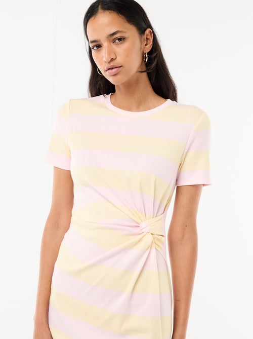 Abito t-shirt corto con fiocco fantasia - Kiabi Abito t-shirt corto con fiocco fantasia - Kiabi