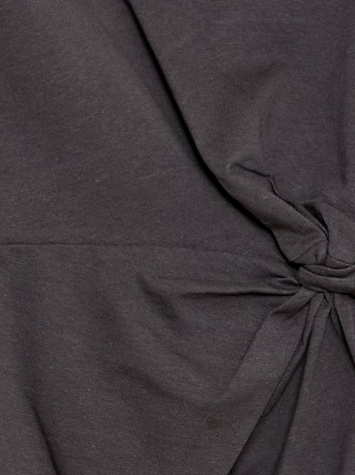 Abito t-shirt midi con fiocco decorativo sul davanti - Kiabi