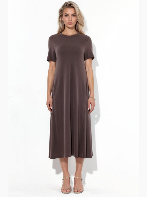 Abito t-shirt midi dritto in jersey busem - Kiabi Abito t-shirt midi dritto in jersey busem - Kiabi