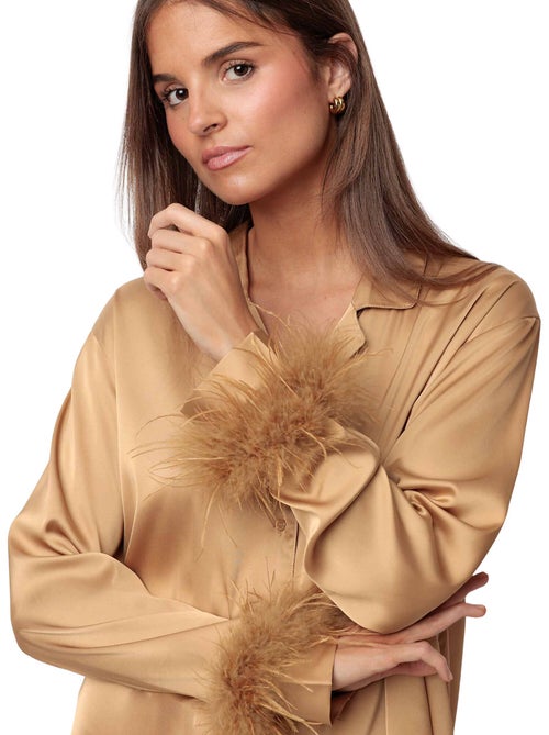 ADMAS LUXURY Pigiama aperto a maniche lunghe Marabu Luxe da donna con piume - Kiabi ADMAS LUXURY Pigiama aperto a maniche lunghe Marabu Luxe da donna con piume - Kiabi
