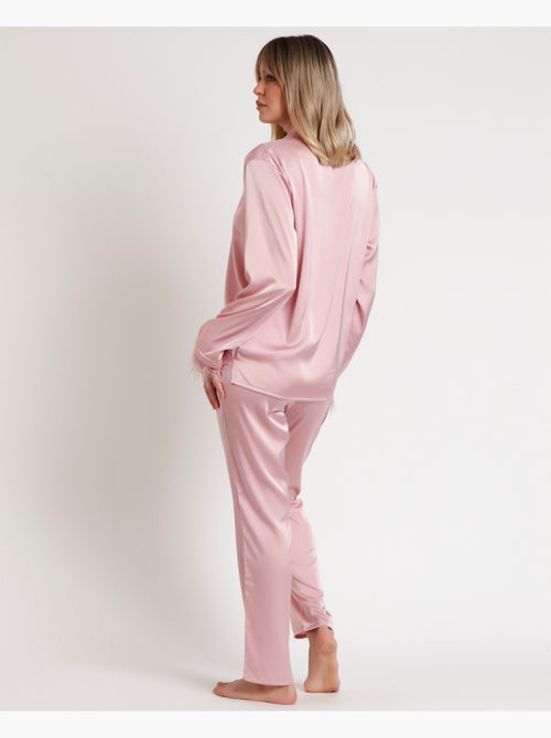 ADMAS LUXURY Pigiama aperto a maniche lunghe Marabu Luxe da donna con piume - Kiabi ADMAS LUXURY Pigiama aperto a maniche lunghe Marabu Luxe da donna con piume - Kiabi
