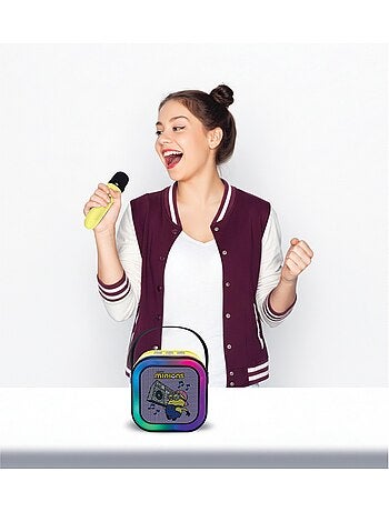 Altoparlante karaoke portatile minions con un microfono wireless