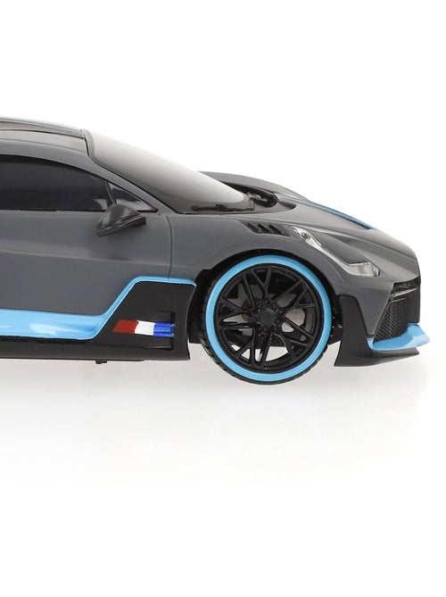 Auto telecomandata maisto bugatti divo 1:24 - Kiabi Auto telecomandata maisto bugatti divo 1:24 - Kiabi