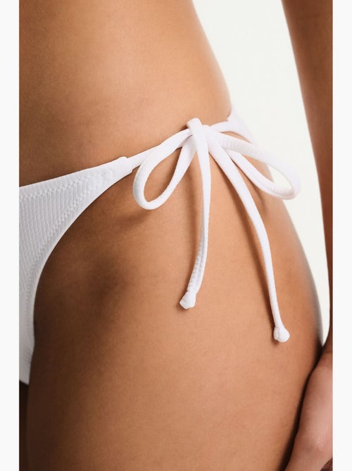Ava slip bikini testurizzato a vita media penti - Kiabi