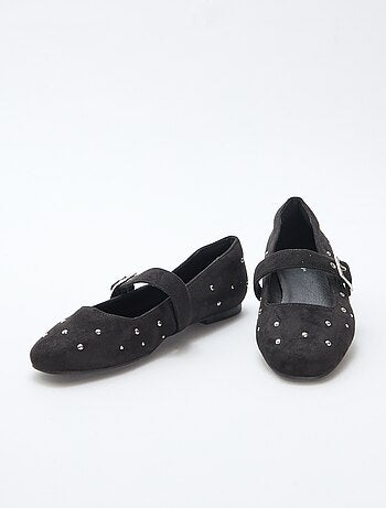 Ballerine con cinturini effetto borchiato