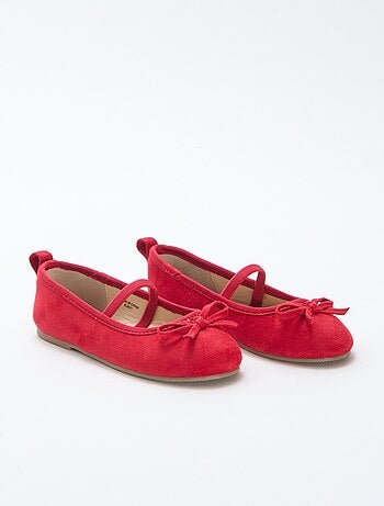 Ballerine in simil suede con cinturino