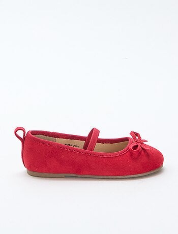 Ballerine in simil suede con cinturino