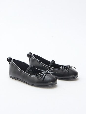 Ballerine in similpelle con cinturino