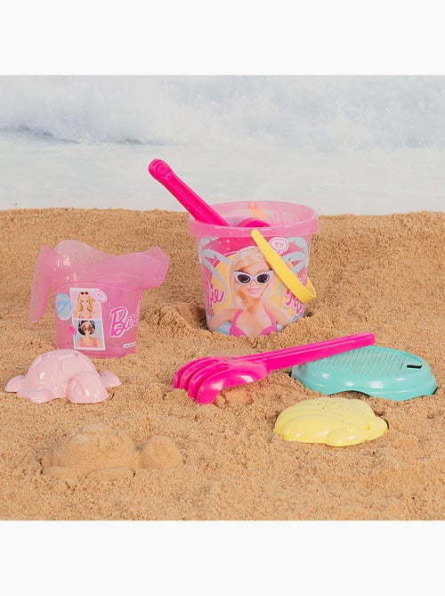 Barbie set di secchielli da spiaggia con bambola, accessori e borsa da trasporto - Kiabi Barbie set di secchielli da spiaggia con bambola, accessori e borsa da trasporto - Kiabi
