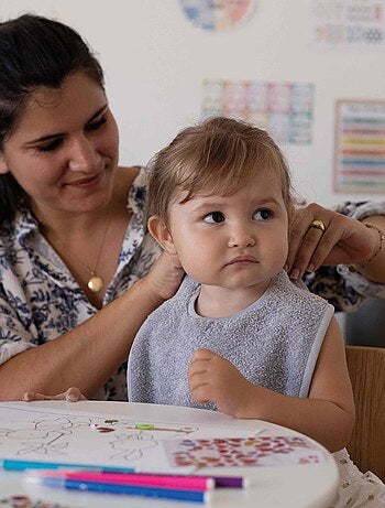 Bavaglino con bottoni automatici