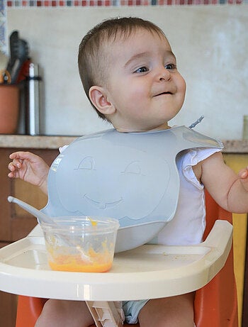 Bavaglino semi-rigido impermeabile con serbatoio raccoglitore Thermobaby