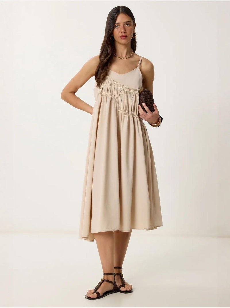 Bellissimo abito midi con scollo a u e volant istanbul Crema - Kiabi
