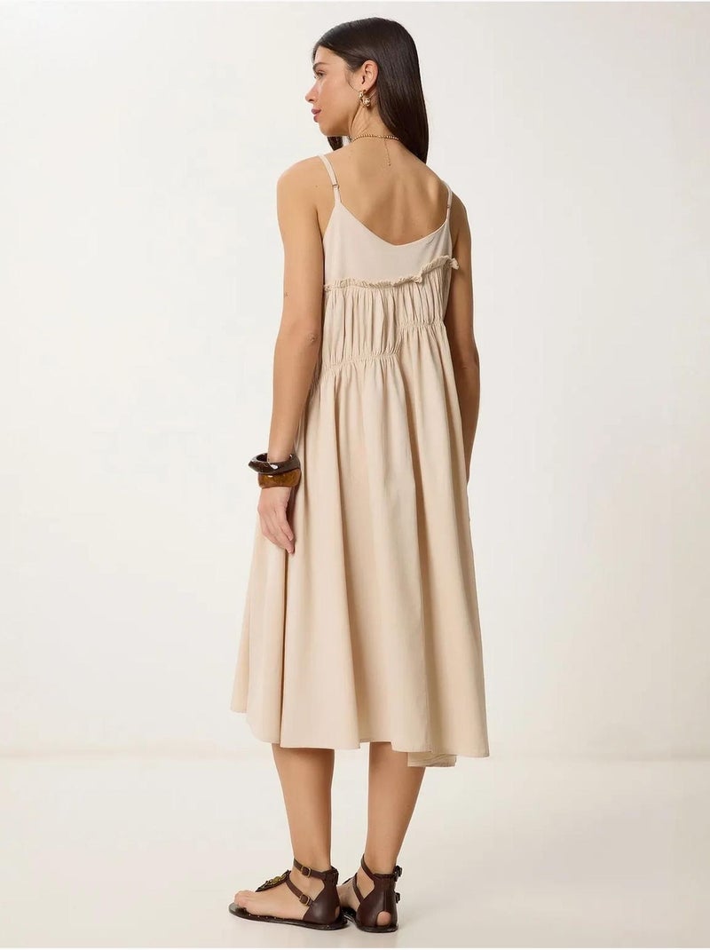 Bellissimo abito midi con scollo a u e volant istanbul Crema - Kiabi