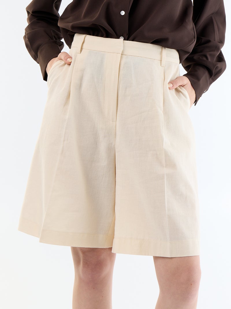 Bermuda ampio in misto lino con pinces Beige - Kiabi